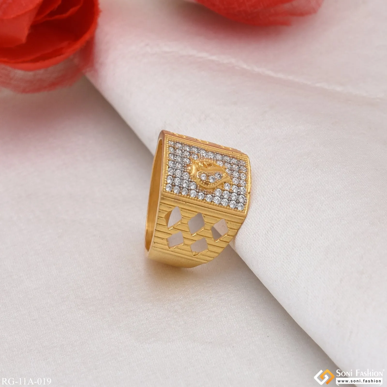1 Gram Gold Forming Conch with Diamond Antique Design Gold Plated Ring - Style A019
