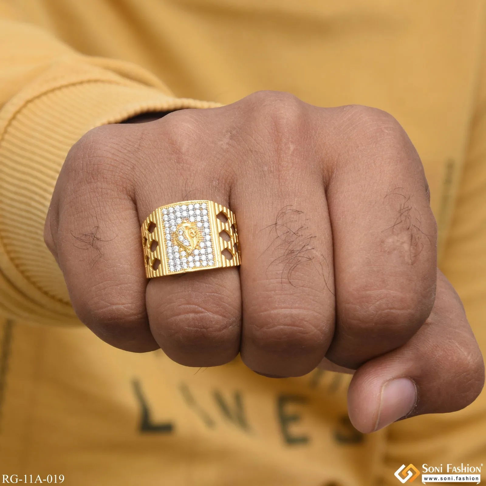 1 Gram Gold Forming Conch with Diamond Antique Design Gold Plated Ring - Style A019