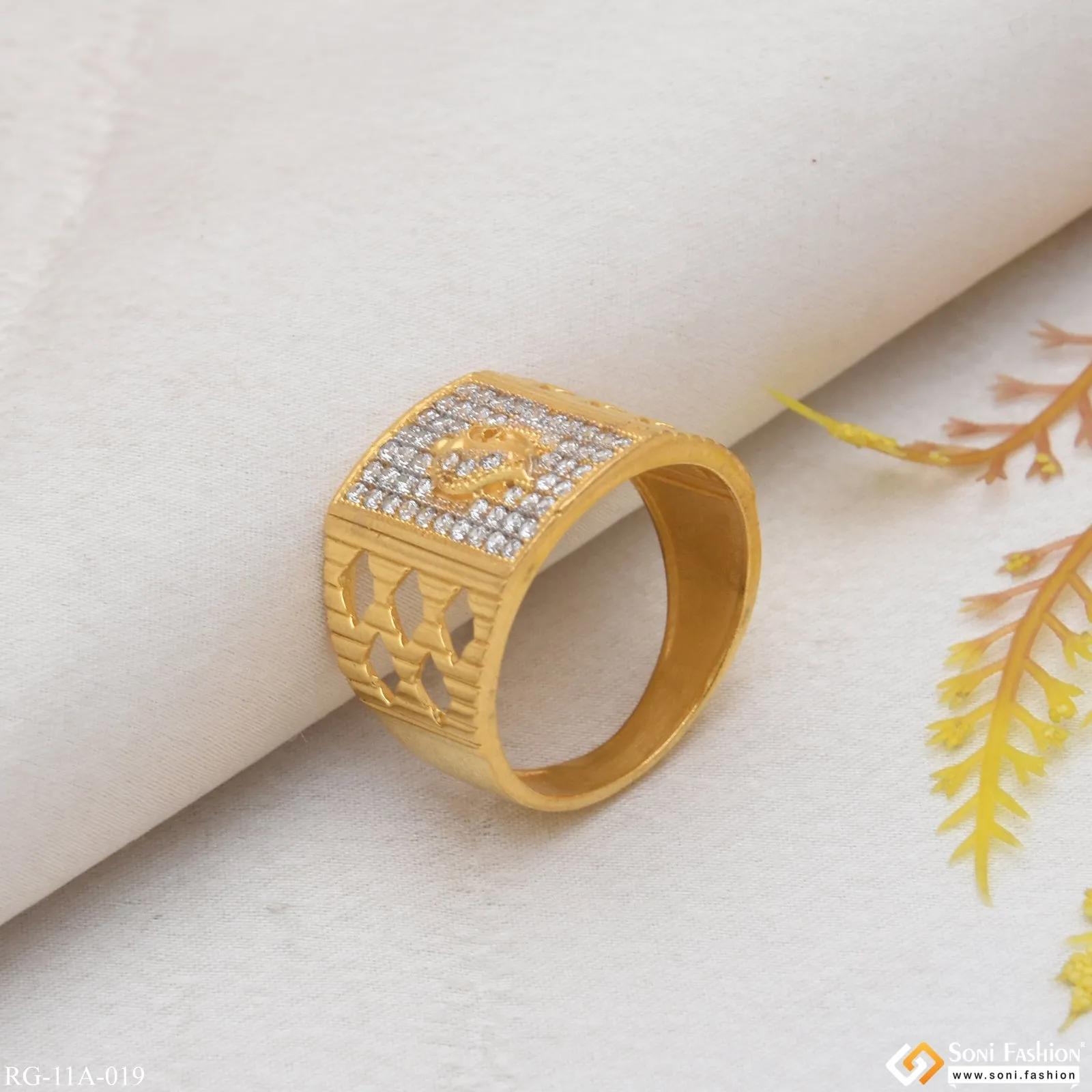 1 Gram Gold Forming Conch with Diamond Antique Design Gold Plated Ring - Style A019