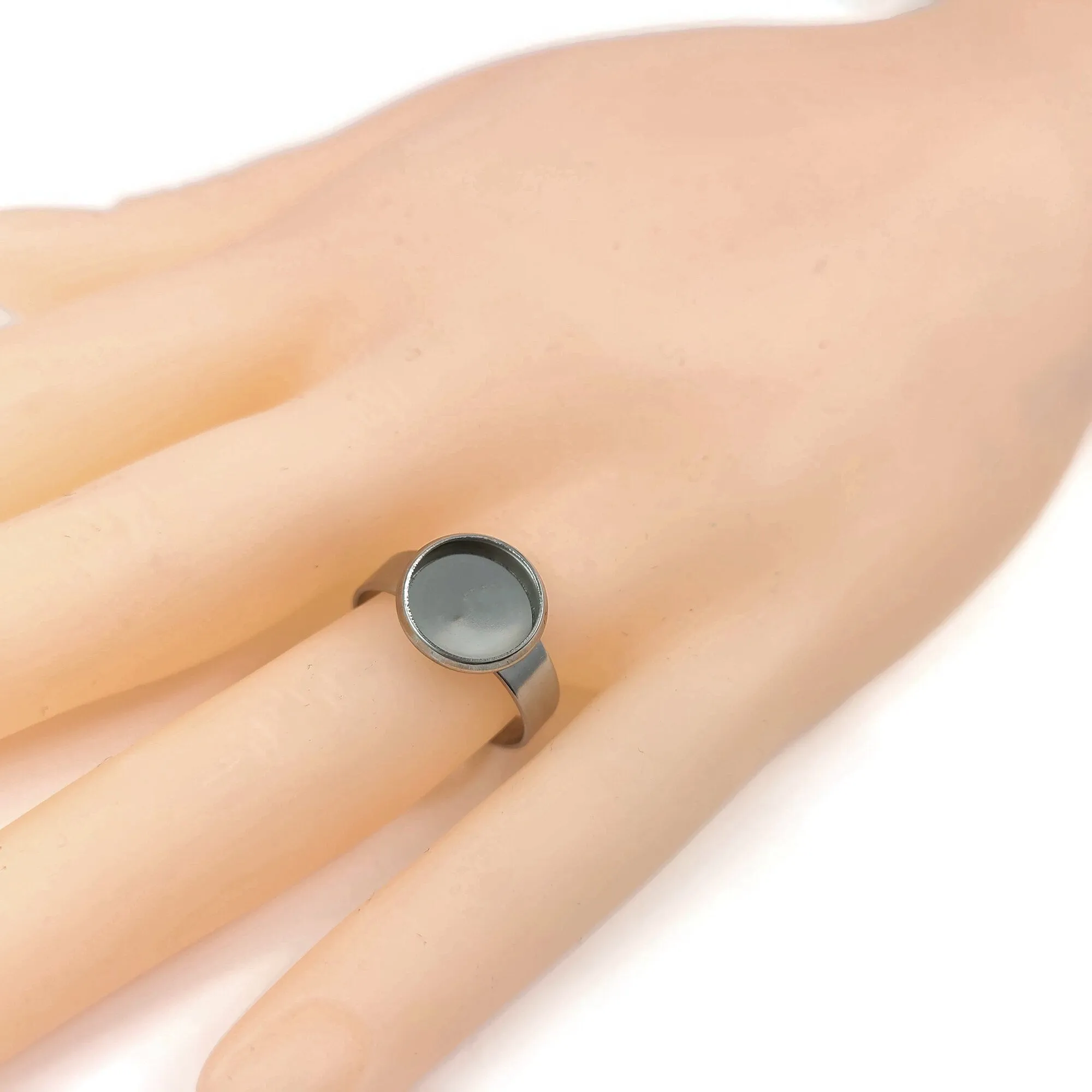 1 Stainless steel adjustable ring round cabochon setting
