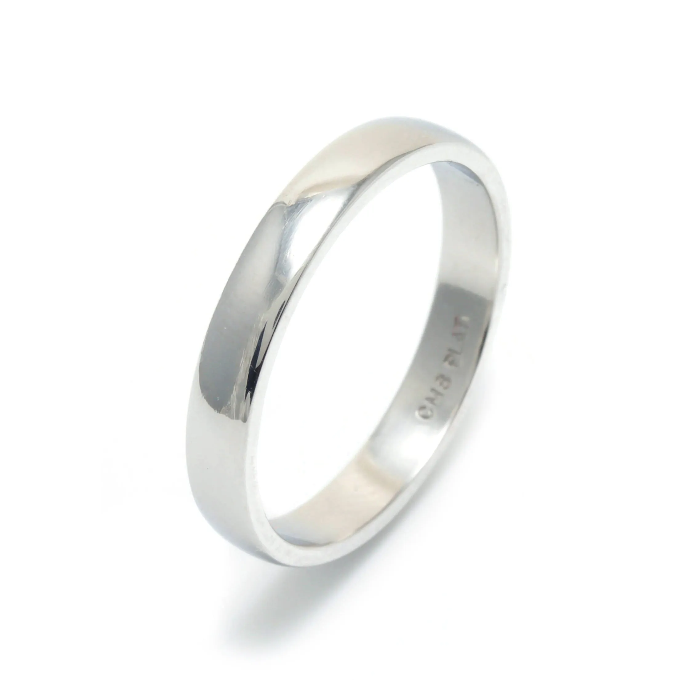 Classic Wedding Ring in Platinum