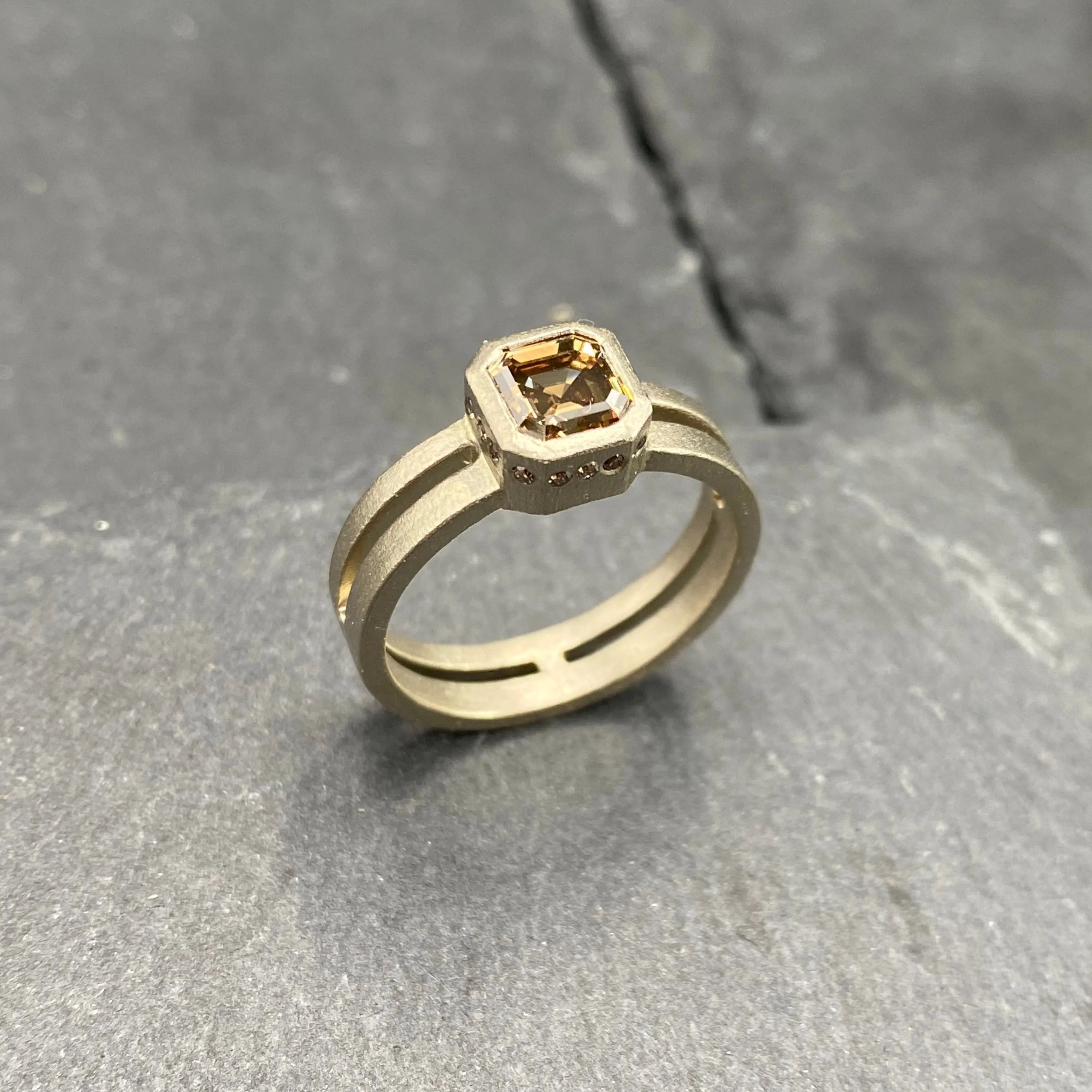 Cognac Linea Ring