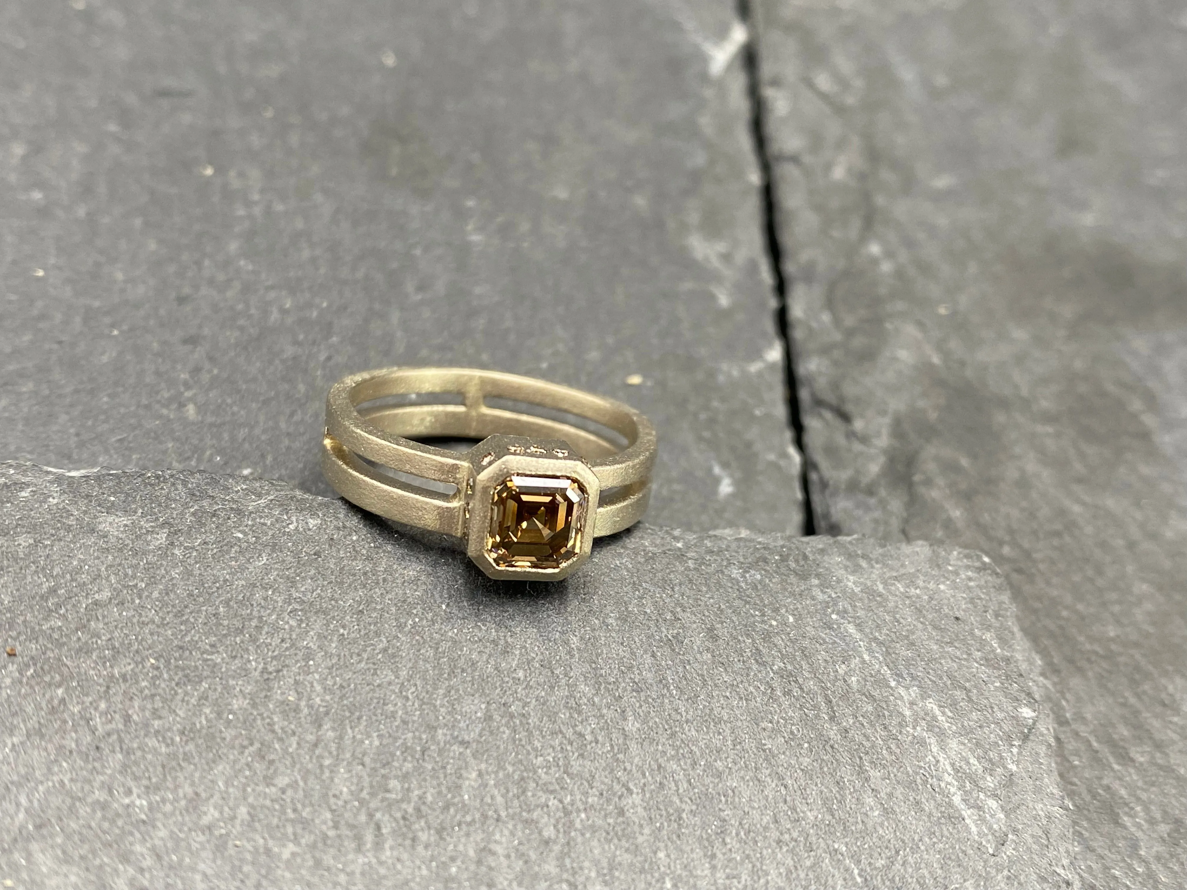 Cognac Linea Ring