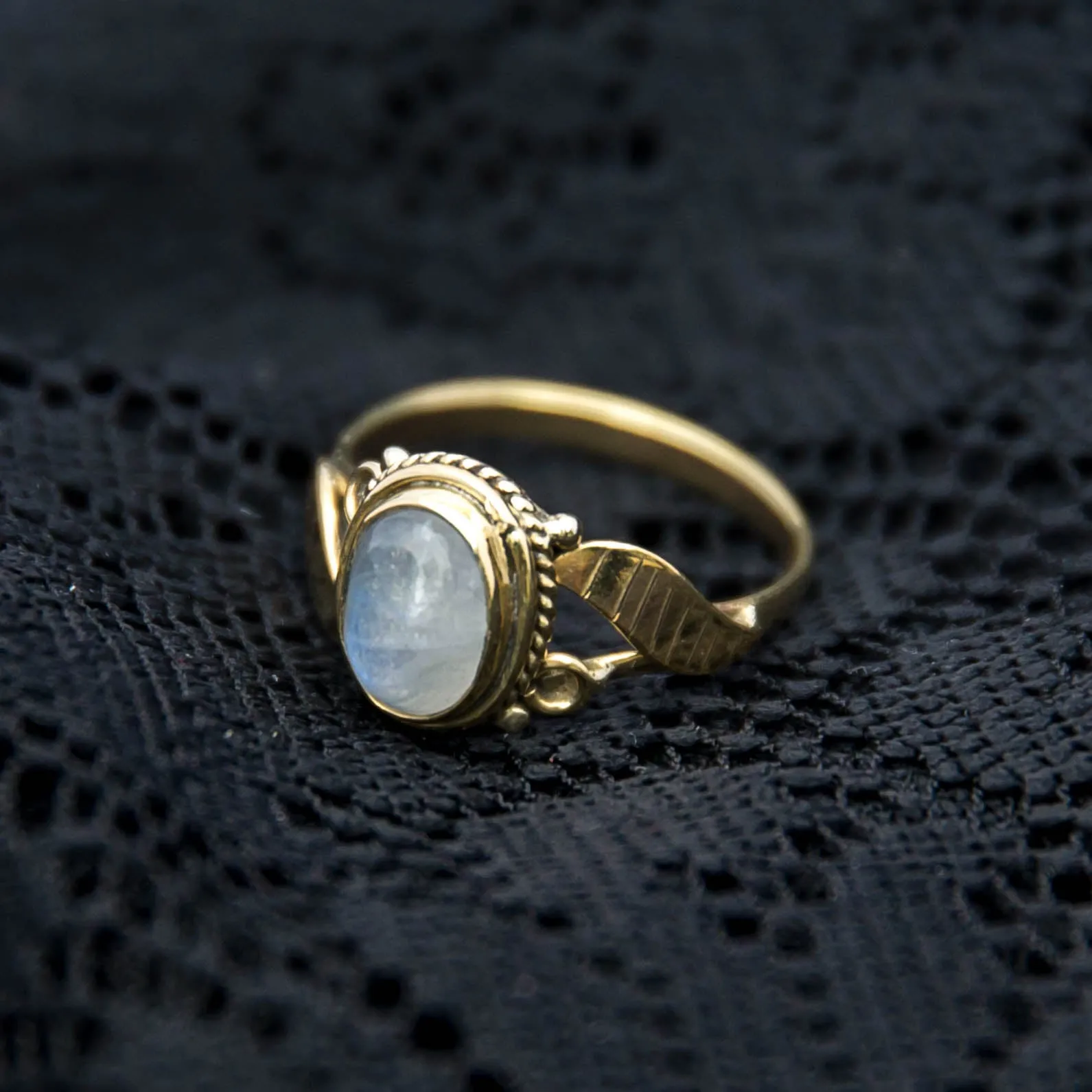 Leaf Ring - Brass - Moonstone