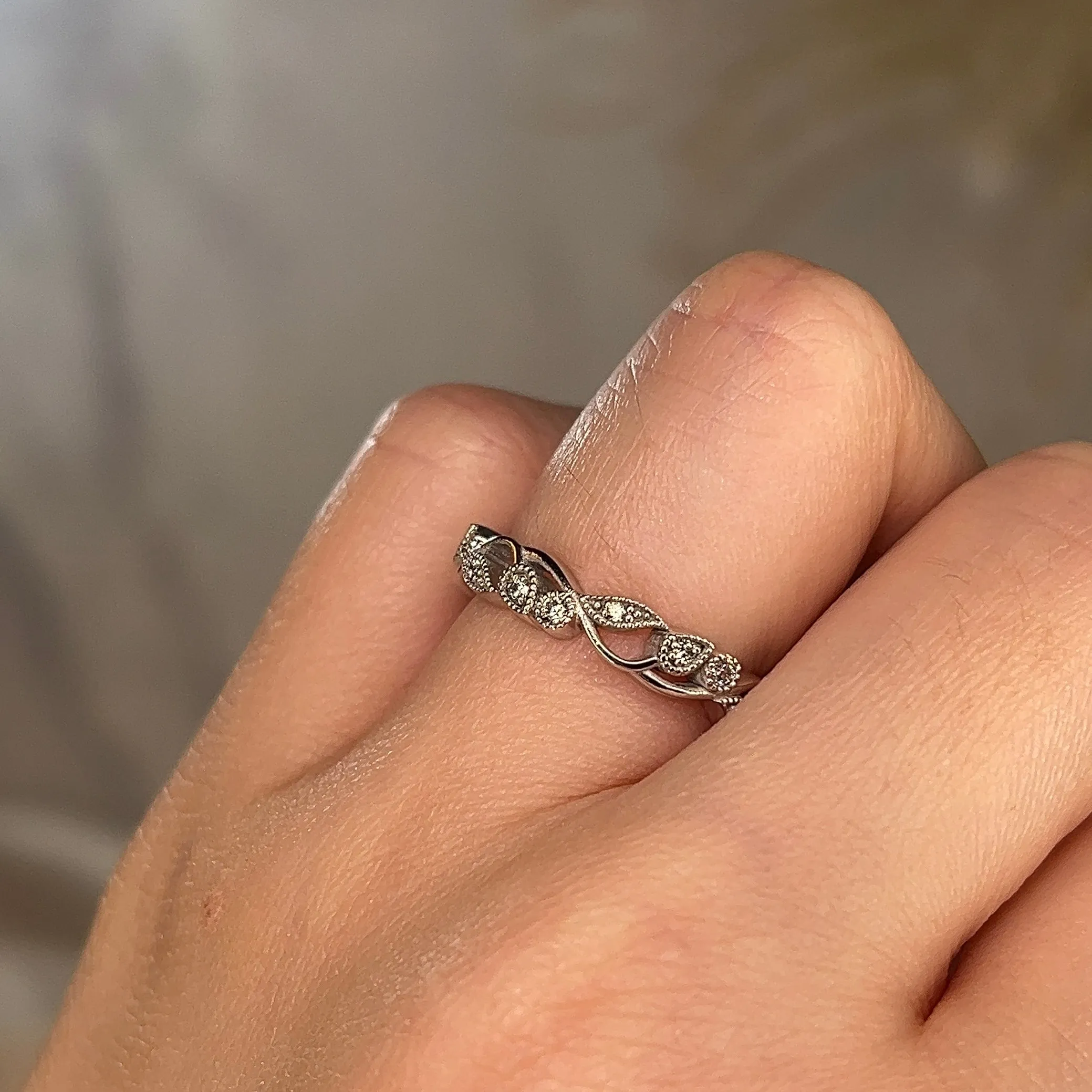 "Embry" Sparkling Leaf Foliage 0.10ct Diamond Eternity Ring ET71