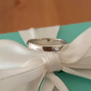 Tiffany & Co. 3mm Women's Classic Platinum Wedding Band